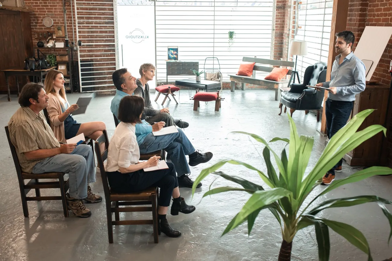Formateur SCOLARIS animant une session de formation professionnelle