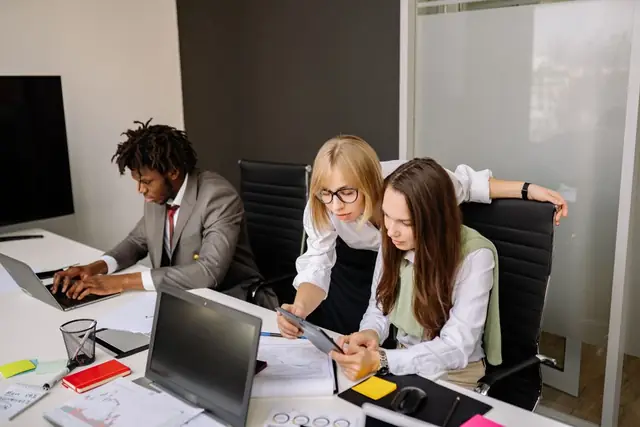 Formation Bac2 management commercial opérationnel mco